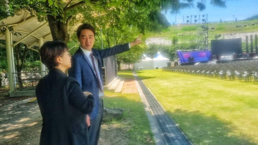 행사 전날부터 텐트치고 밤샘 대기…대구 달성군 송해음악회대박 예고