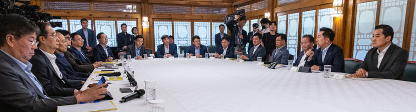 당정 日해양방사능 조사확대·주기단축…하절기 취약계층대책·범죄자 신상공개 확대도