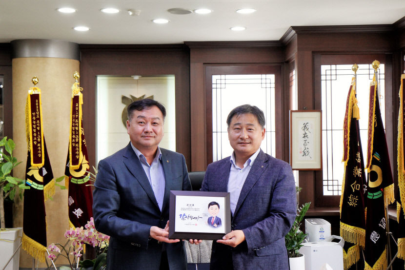 권태형 안동농협조합장, 농협생명 BEST CEO상 수상