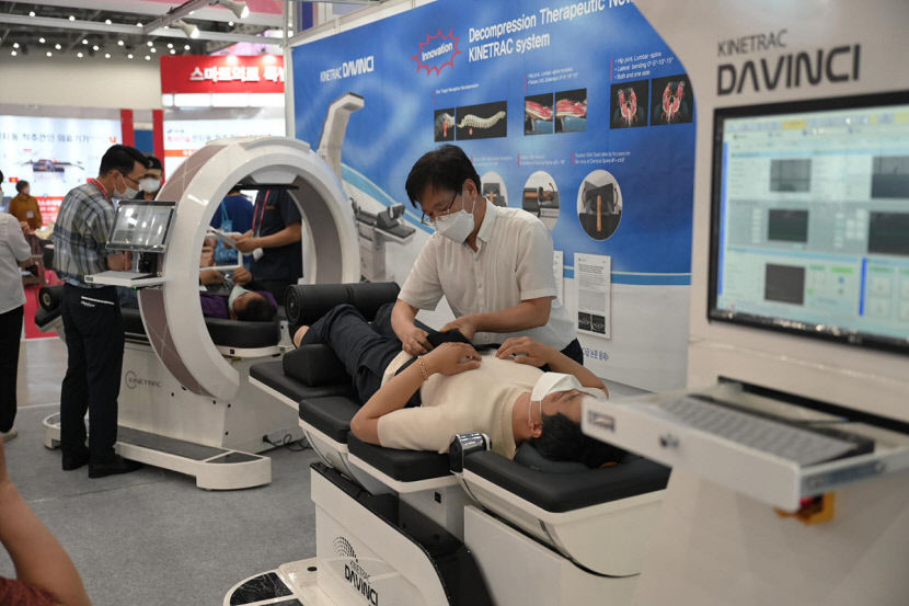 첨단 헬스케어 장터 메디엑스포 막 올라…내달 2일까지 엑스코서 열려