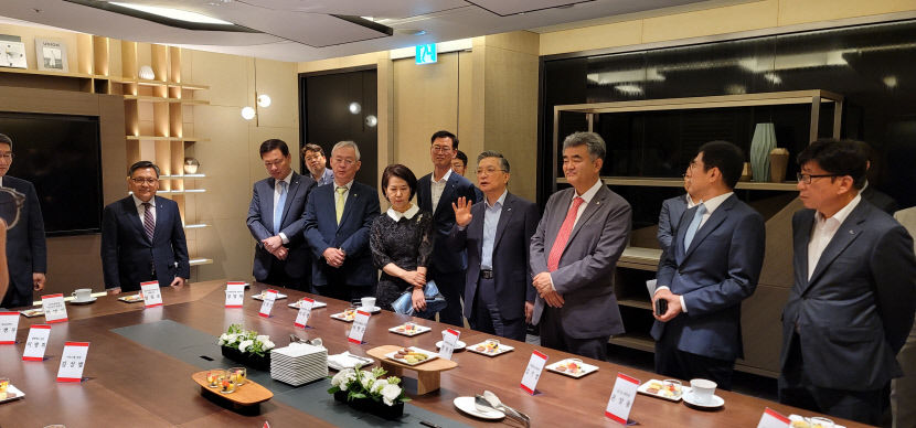 홍시장, VIP 사전 환담회에 대구투자 요청
