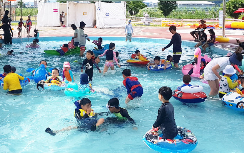 [안동 가볼만한 곳] 안동 낙동강 둔치 야외 물놀이장 확장 개장…8월24일까지 운영