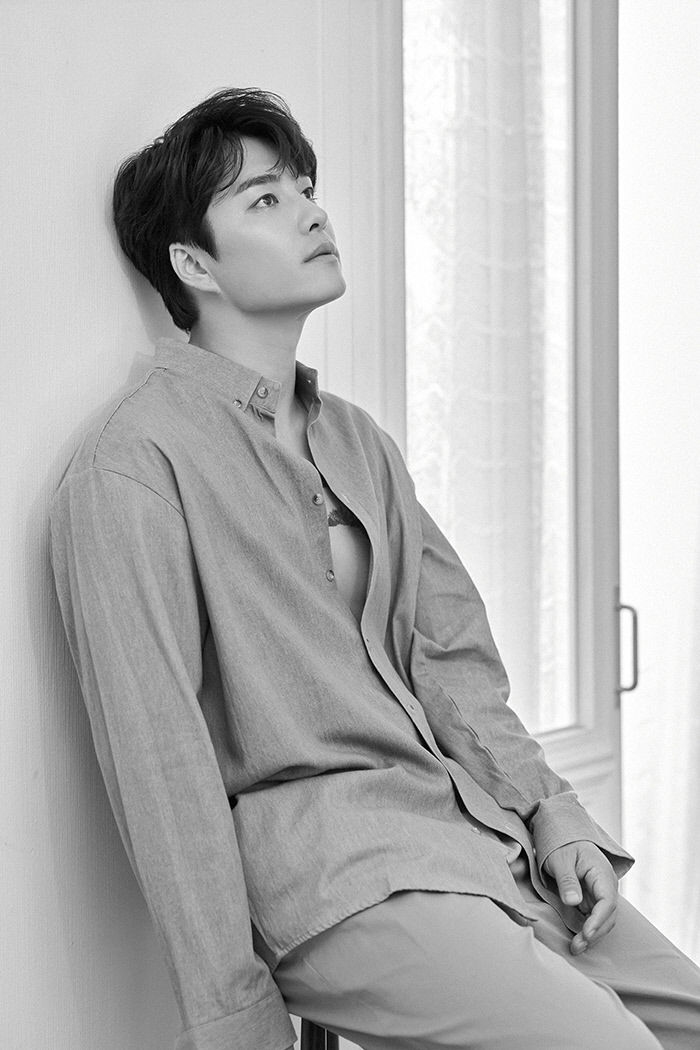 민우혁