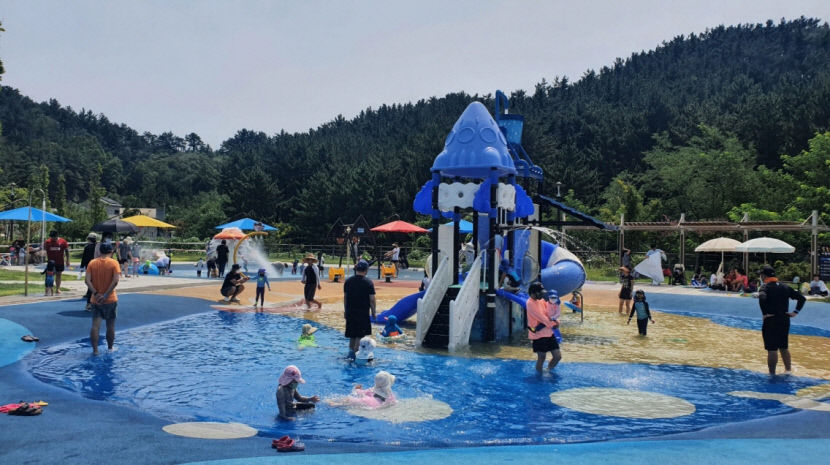 무더위 포항 해수욕장과 도심속 야외 물놀이장에서 즐기세요!