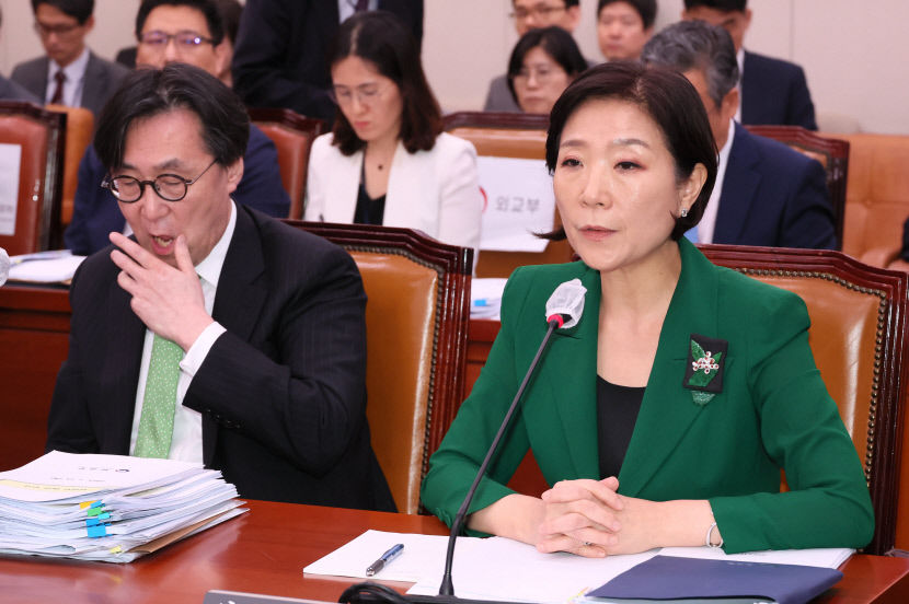 오염수 놓고 외통위서 여야 공방…與 2011년에도 문제없어 野 IAEA 신뢰못해