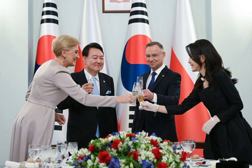 尹 리투아니아·폴란드·우크라이나 순방 마무리…우크라 재건 협력 방점