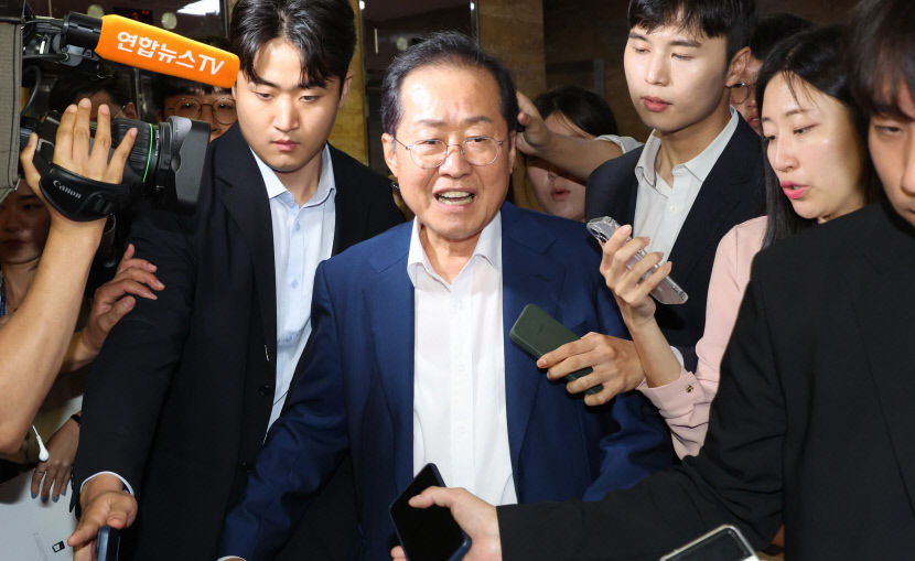 홍준표 우중 골프 논란에 호우경보시에 부단체장이 업무 총괄 반박