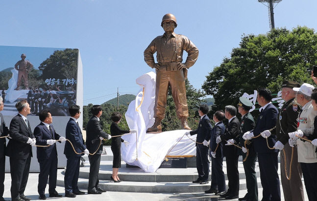 보훈부 현충원 검색 기록에 백선엽 친일 문구 삭제