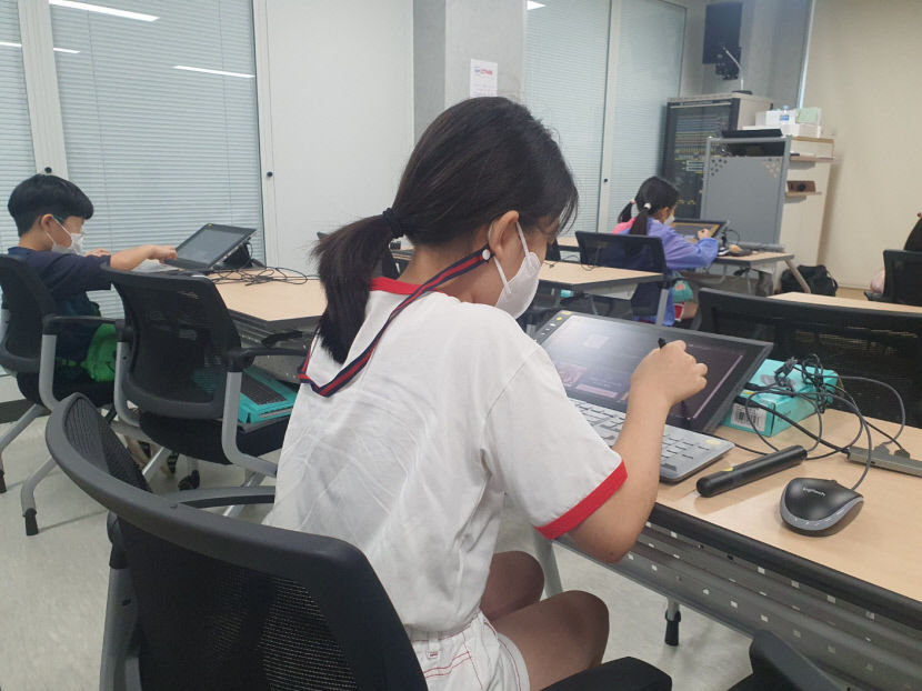 경산시 8년째 웹툰창작체험관운영...학부모,학생들에 인기