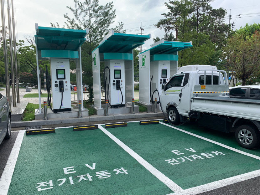 뚝 떨어진 전기車 수요?…지자체 보조금이 남는다