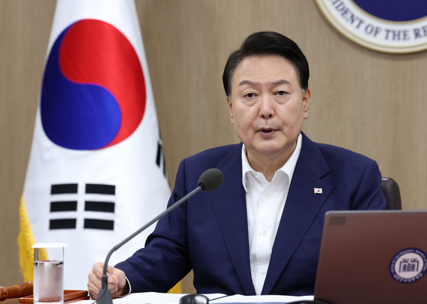 尹, LH 철근누락 원인 이권 카르텔·전임 정부 지적…與도 지원사격