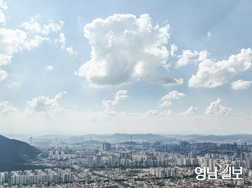 [포토뉴스] 태풍 카눈이 소멸한 날 대구 하늘엔 뭉게구름이 두둥실