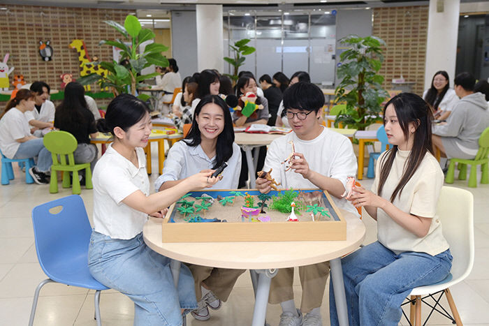 [취업 잘되는 학과] 대구보건대 유아교육학과, XR콘텐츠 개발… 학과 실습실서 생생한 현장·상황 지식 습득