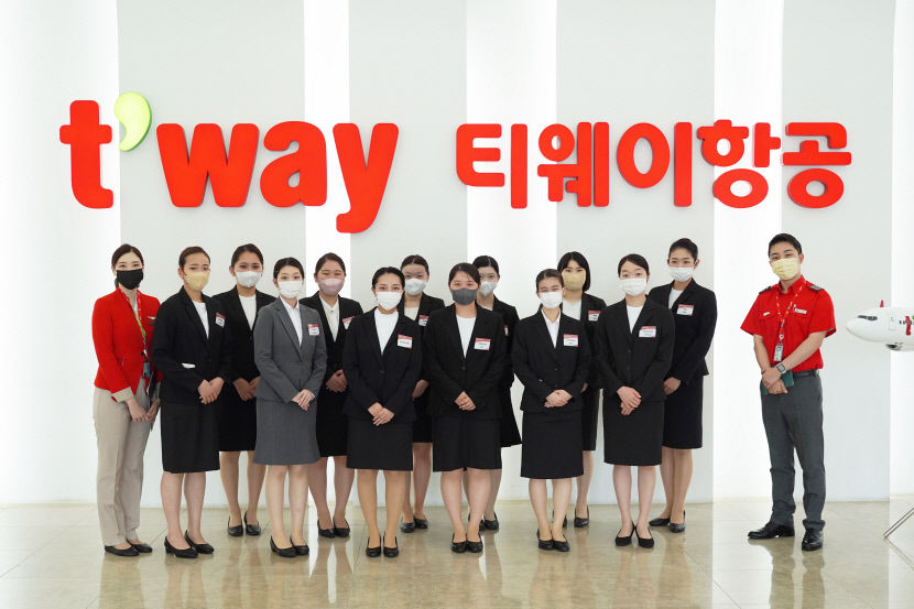 해외 학생들도 대환영!...티웨이항공, 크루 클래스 진행
