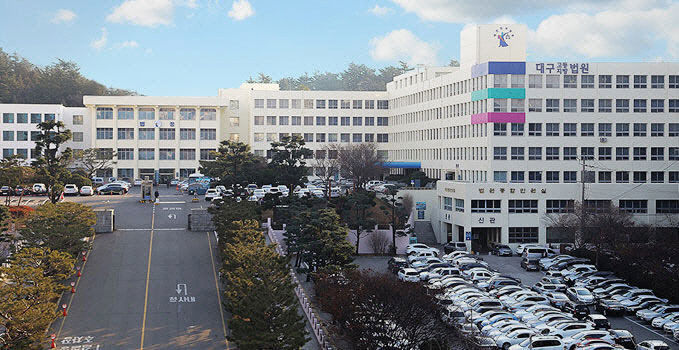 친딸 성추행 남편 흉기로 살해하려 한 40대 母, 집행유예
