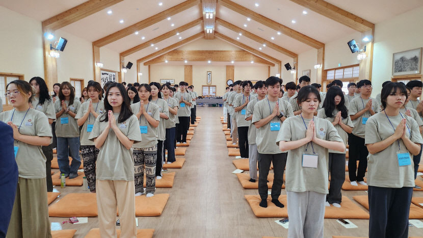 동국대 의학계열 학생 은해사에서 수계법회 봉행