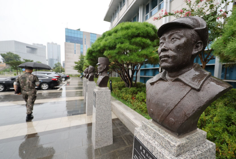 홍범도 흉상 논란에 대통령실 尹대통령은 얘기한 적 없어