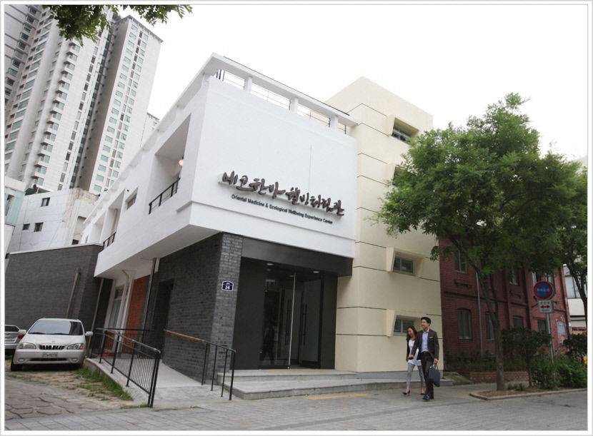 일부 지역 문화예술단체 이인성 아르스 공간조성 사업 중단 촉구