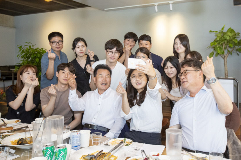 경북도의회, 우린 의장님과 밥 먹으며 소통해요