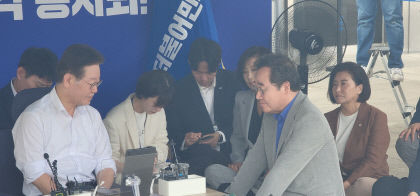 민주당 이낙연 전 대표, 이 대표 단식 투쟁 현장 찾아 위로