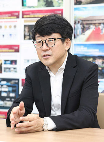 [토크 人사이드] 유철균 경북연구원장 지방화시대 핵심은 기술 균형발전…챗경북 개발에 나서는 이유