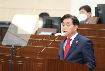 [우리지역 일꾼 의원] 권기윤 안동시의원, 의료 취약 개선에 앞장