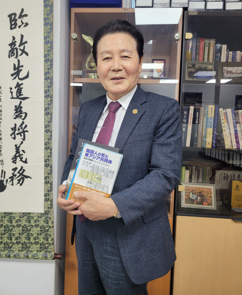 [출향인사를 찾아서] 청도 출신 이승율 동북아공동체문화재단 이사장 中주석 아들과 만남서 합석한 낯선 이…내 인생 송두리째 바꿔놔