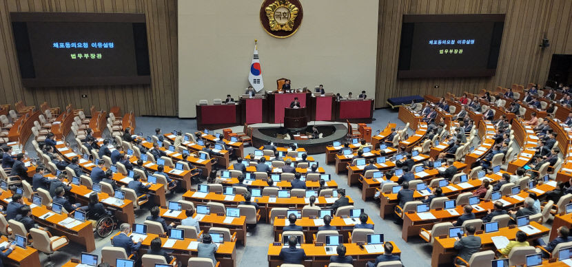 이재명, 영장실질심사 받는다…野 29명 이상 이탈 체포동의안 가결