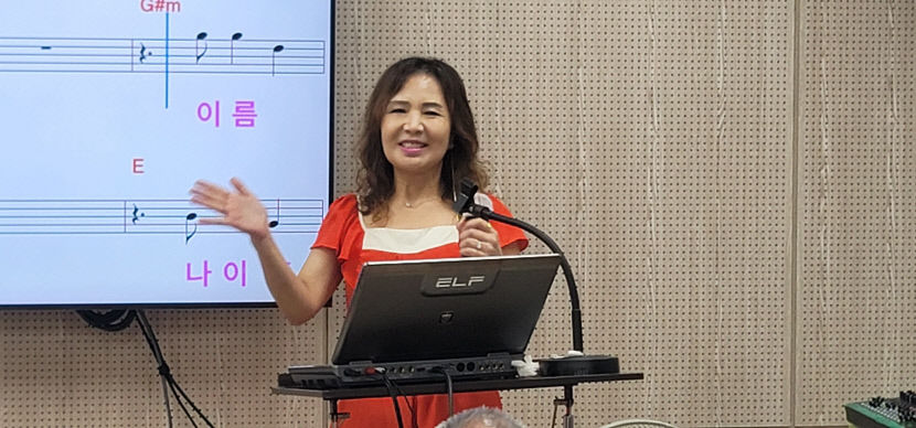 안동엔 안동역에서, 포항엔 영일만 친구 있다면 구미에는 금오산의 미소가 있다
