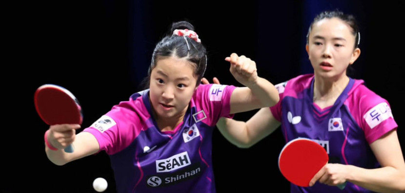 신유빈-전지희, 21년 만의 AG 탁구 금메달 수확…남북대결 승리