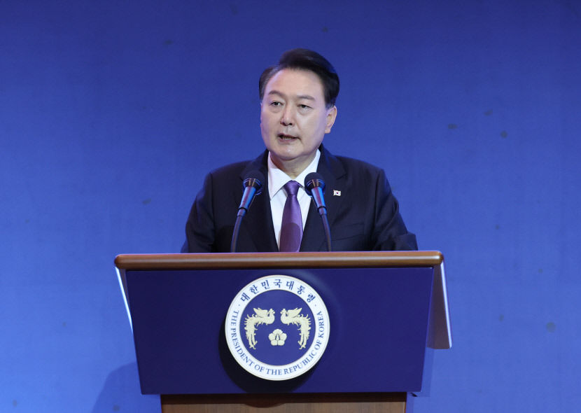 尹대통령 전세계 750만 동포 꼼꼼하게 살필 것…연일 재외동포와 만남
