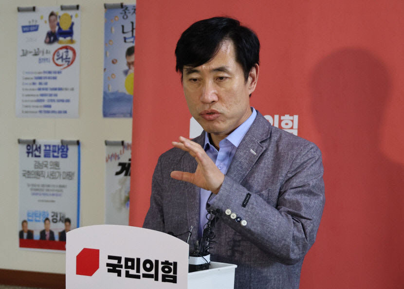 홍준표 시장 개혁 빙자해 깐죽대고 있는 것은 유감…천하람과 설전