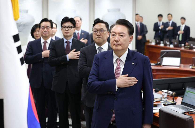 尹, 이·팔 전쟁따른 경제불안에 민생 어려움 가중되지 않도록 전력