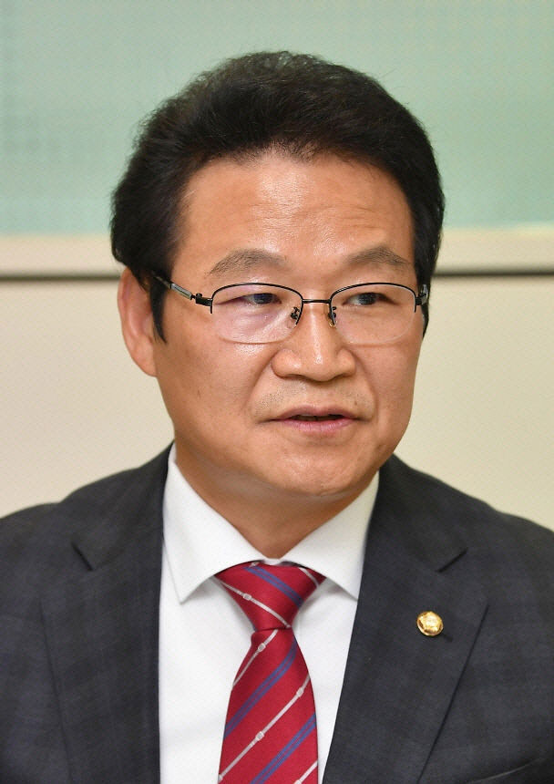 내년 총선 김용판·권영진·이태훈 신청사 매치 성사되나