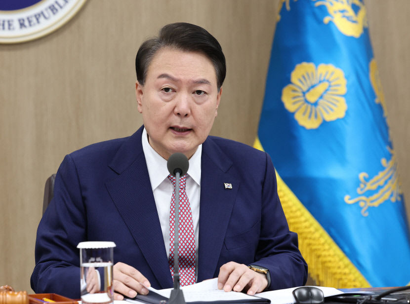 尹대통령 참모진에 국민·현장·당정 소통 강화하라…민생·경제 주문도