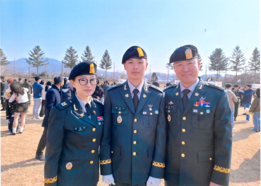 [동네뉴스] 자랑스러워요 딸, 사위, 외손자 모두 현역 특전사 부사관