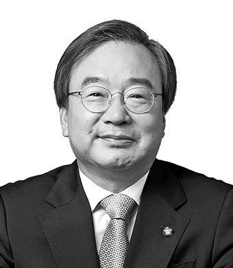 [돌직구 핵직구] 지금 와서 대통령을 탓한다고?
