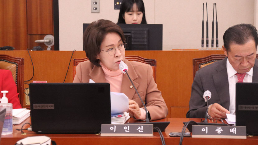 TK 의원들, 국감서 문재인 정부 잇단 겨냥