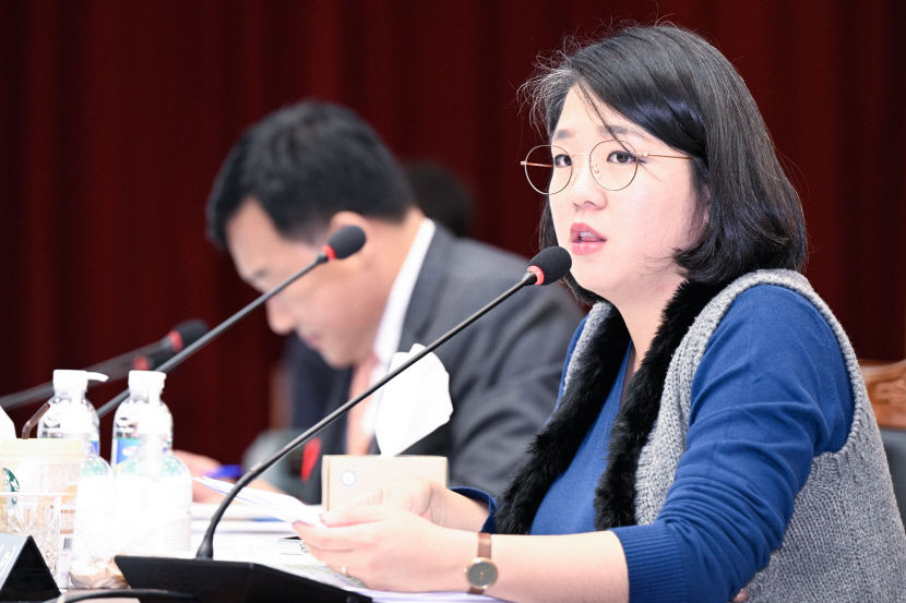 홍준표 시장, 국정감사에서 퀴어축제 도로점용 문제 두고 격돌