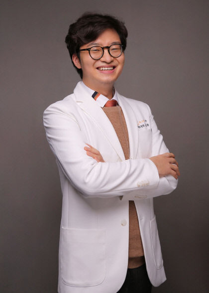 [의료 특집] 라스트 치과의원 자연齒처럼 노인 임플란트 맞춤형 치료