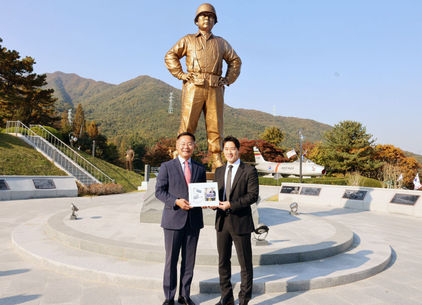 강철부대 최영재, 칠곡군수에게 군번줄 전달한 까닭은?