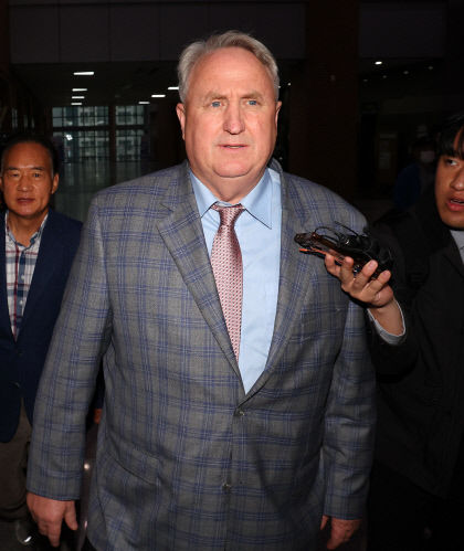 인요한 혁신위원장이 쏘아 올린 희생론 성공할까