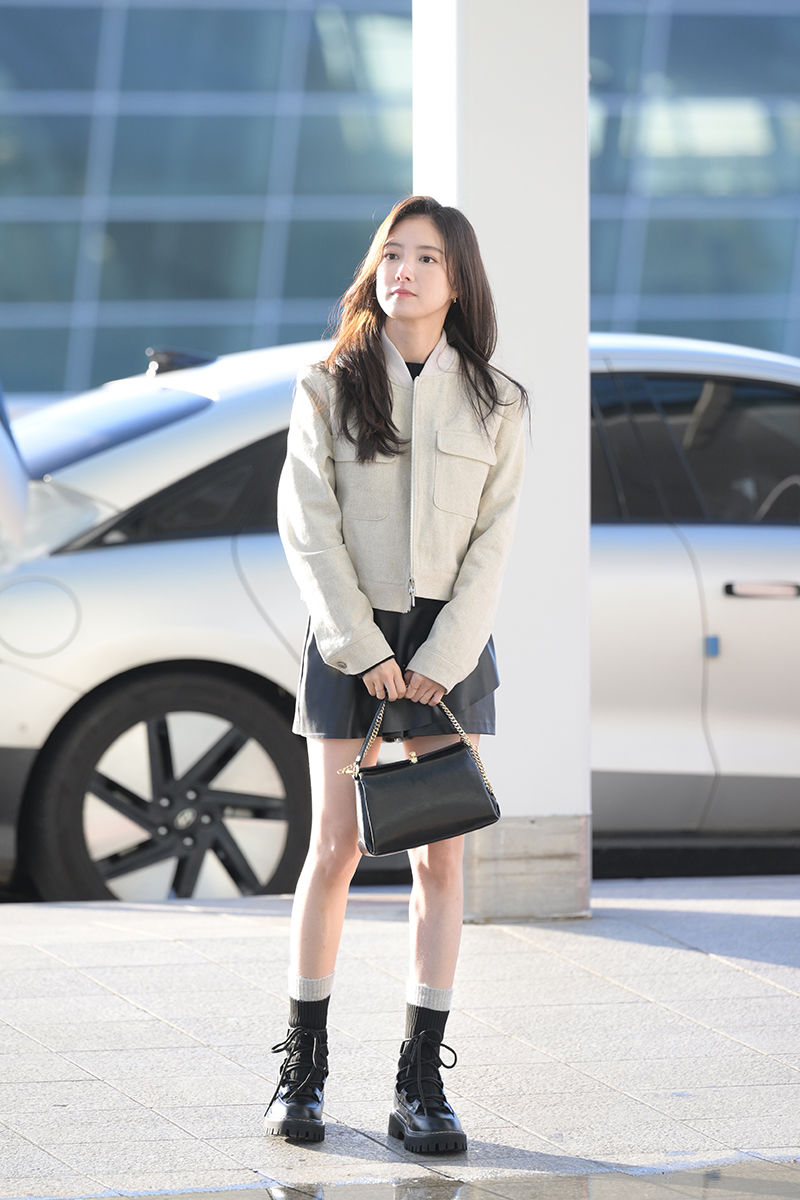 이세영공항패션이미지(1).jpg