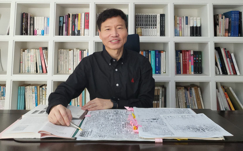 [논설위원의 직터뷰] 박창원 계명대 타불라라사 칼리지 교수 대구경북 해방공간 민중의 삶은 지금 우리와 맞닿아 있죠
