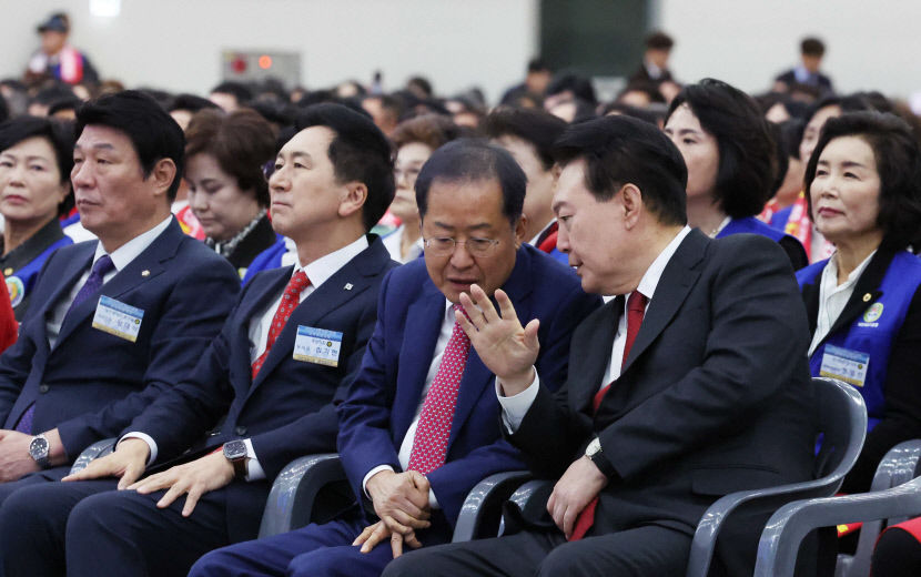 7개월 만에 대구 방문한 尹대통령 대구 오니 힘 난다
