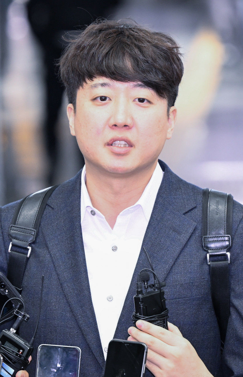 이준석 전 대표 싸가지론이 작동한다면 꼰대론으로 맞서겠다
