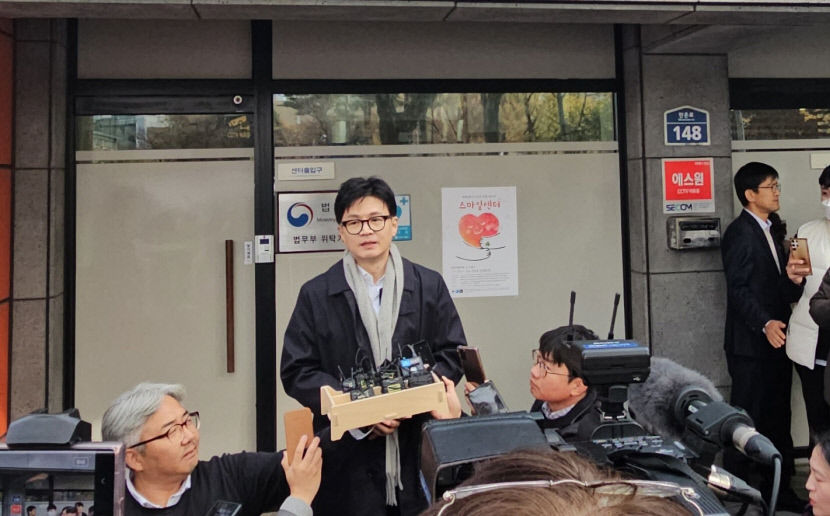 대구 온 한동훈, 출마 여부에 즉답 피해…외국인·이민 정책 정비가 더 중요