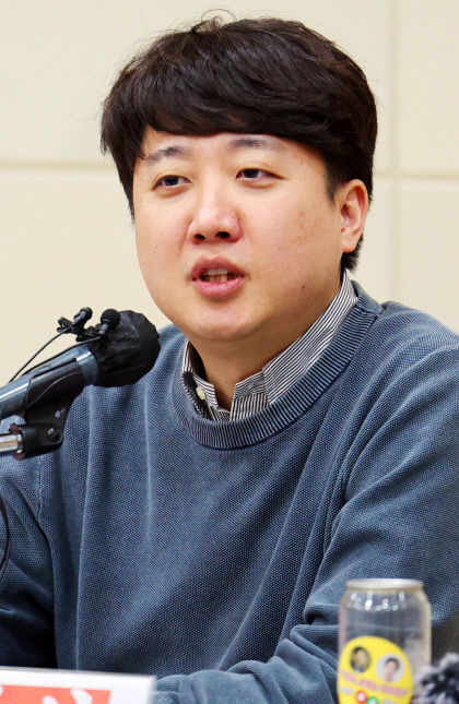 연락망 하루 만에 2만6천명 모집…이준석 신당 현실화 되나