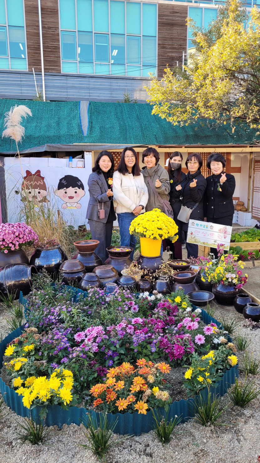 [동네뉴스] 폐가와 쓰레기 공터가 마을 정원으로 재탄생