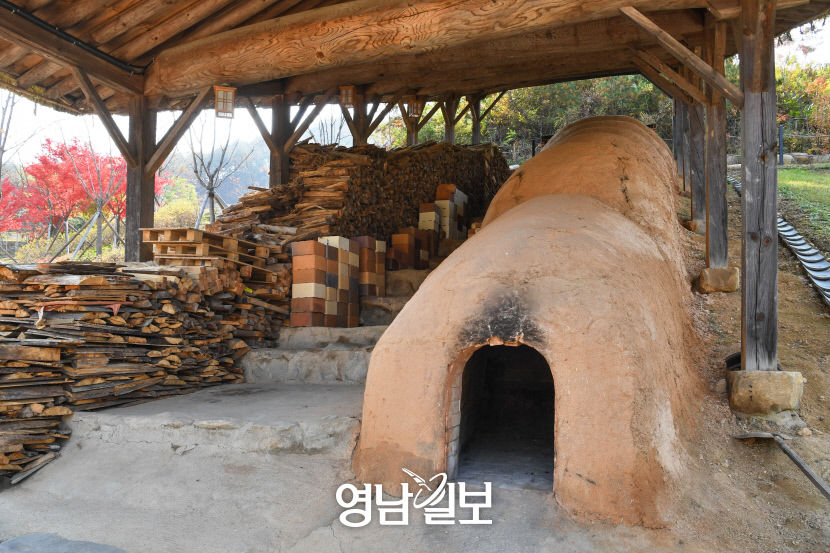 [세계로 가는 청정관광1번지 산소카페 청송 .15] 주왕산관광단지 민예촌과 도예촌 그리고 솔빛정원